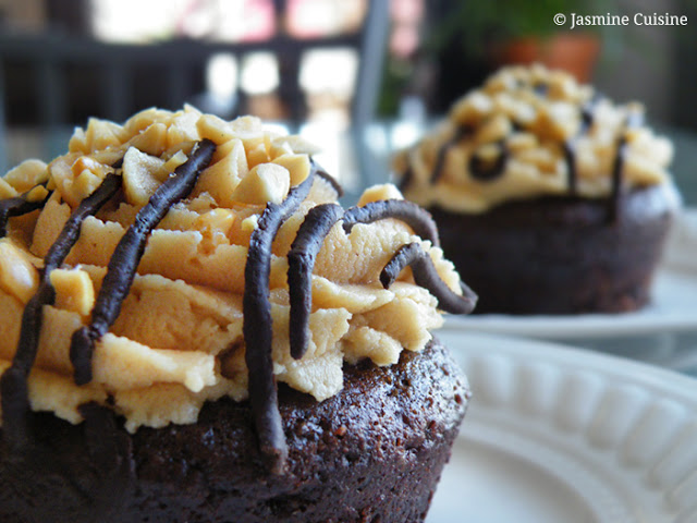 Choco-mayo cupcakes and peanut butter (vegan) with Mama Yo!